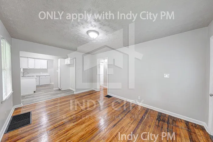 4 bed, 1.0 bath, 1220 sqft, $1,525 — Photo 3