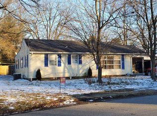 202 Clarence Ave, Fairfield, IL