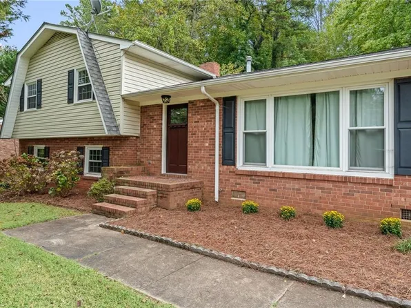 2302 Gordon Rd, High Point, NC 27265