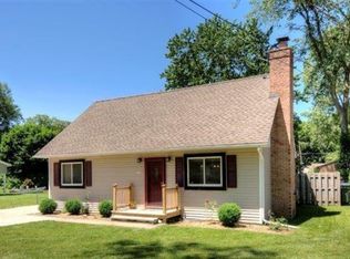 11546 Elmdale Rd, Whitmore Lake, MI 48189