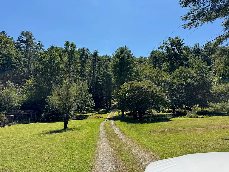 675 Crowe Rd — Photo 2