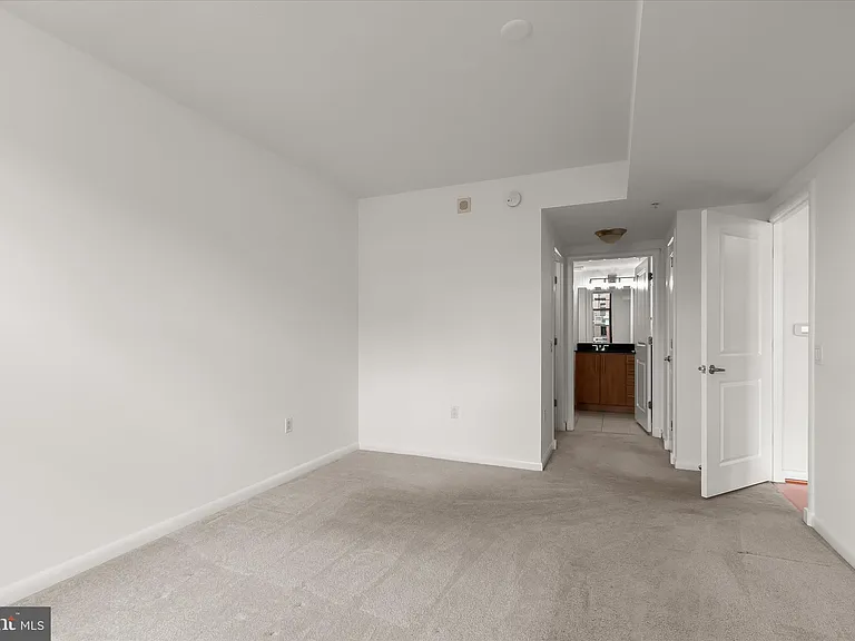 1021 Garfield St #905 — Photo 20