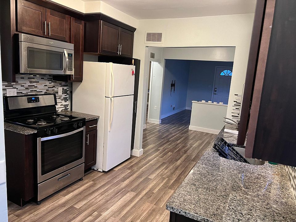 1st image of 26669 Groveland St