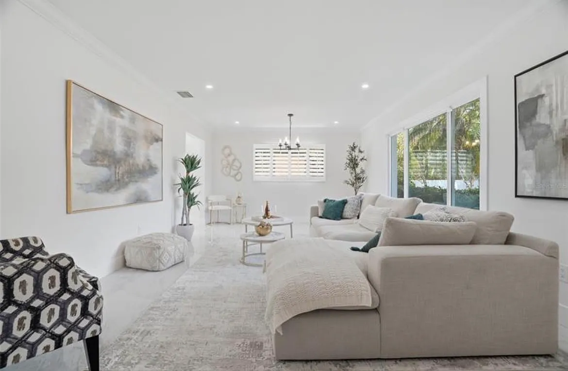 5 bed, 3.5 bath, 2888 sqft, $7,950 — Photo 4
