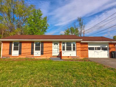5703 Green Ridge Rd, Roanoke, VA, 24019
