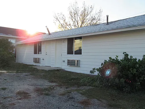 Centrally Located One Bedroom Duplex Photo 1