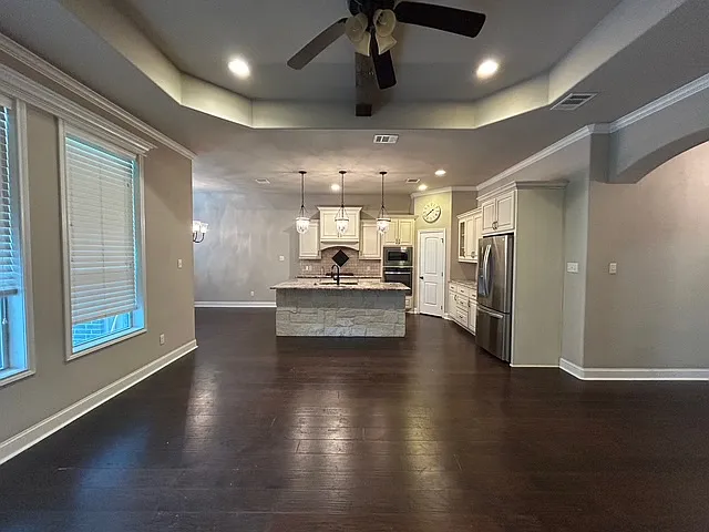 15623 Shady Brook Ln — Photo 3