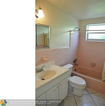 5th image of 2837 NE 30th St APT 1