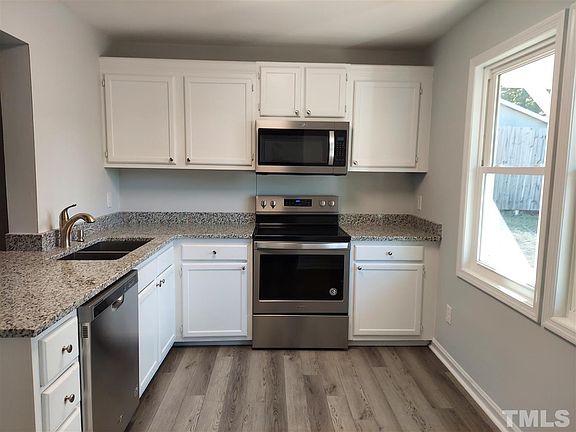 2nd image of 348 Kilarney Dr