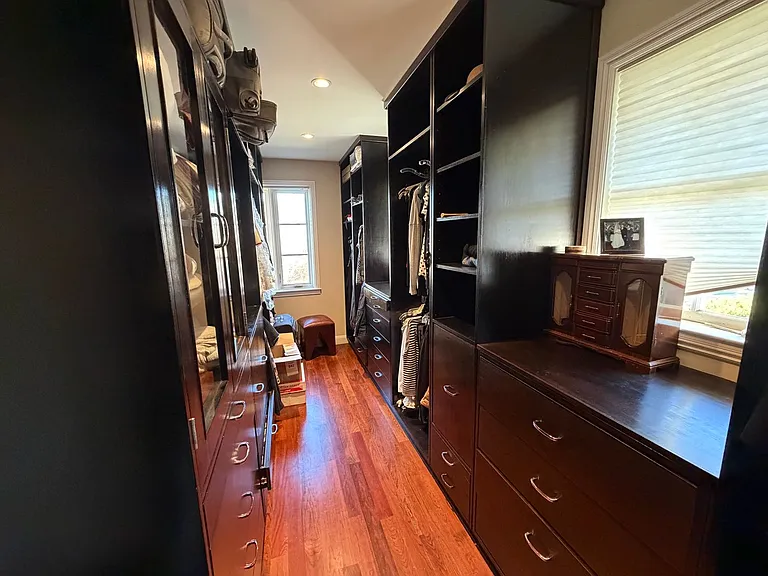5 Santa Ana Ave — Photo 32