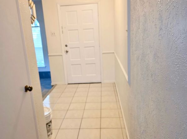 2710 Golfing Green Dr