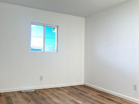 5th image of 518 S Clearview Pl