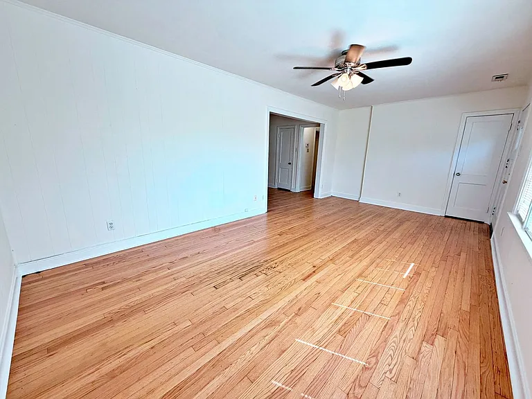 4838 Stanley Dr — Photo 21