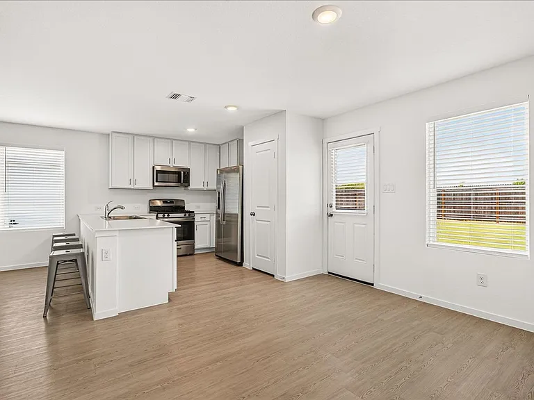 7909 Hathor Dr — Photo 20
