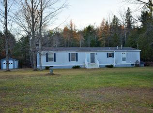 93 Hope Rd, Palmyra, ME 04965