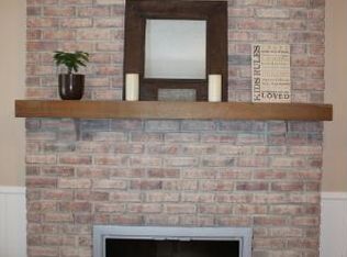 5260 Beachside Dr, Minnetonka, MN 55343