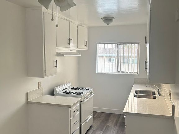 5th image of 821 Glenway Dr #827-10