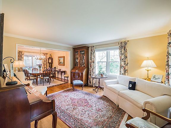 3rd image of 3434 Lyrac St