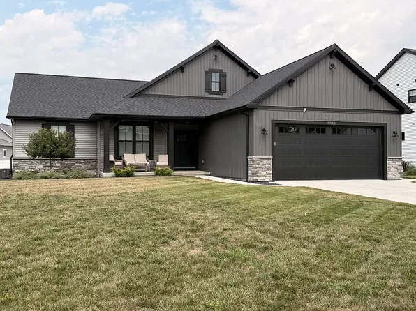 6840 S Lamplighter Dr, Saginaw, MI 48603
