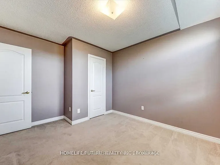 20 Kenilworth Cres — Photo 18