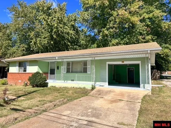 709 Thorn St, Mountain Home, AR 72653