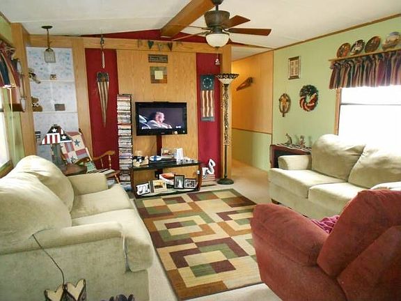 7477 St. Hwy 248-living r