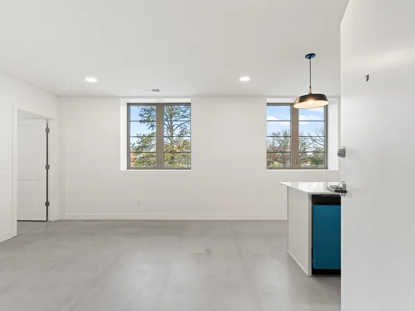 1268 N Locust St, Wahoo, NE