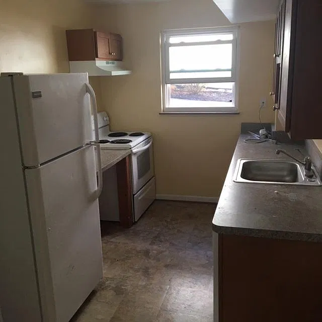 Studio, 425 sqft, $850 — Photo 2