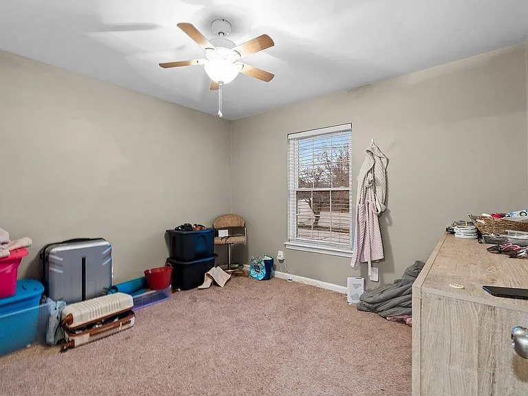 333 E 4th St #B6 — Photo 4