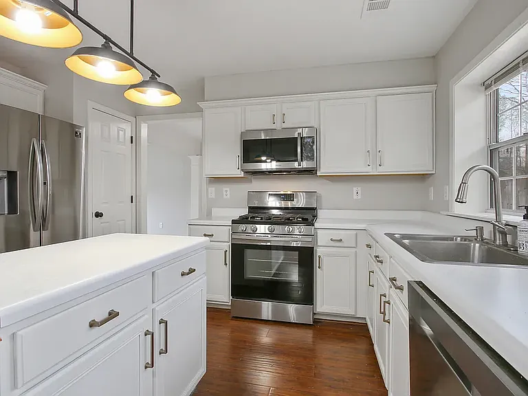 3644 Kentford Ln — Photo 12