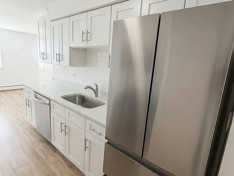 5686 N Elston Ave — Photo 1