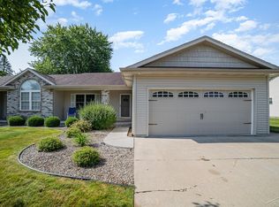 3 Rose Cottage Ln, Saginaw, MI 48609