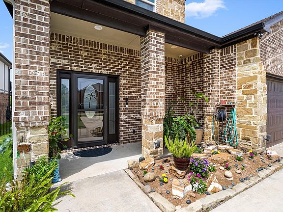 4th image of 2305 Windjammer Way