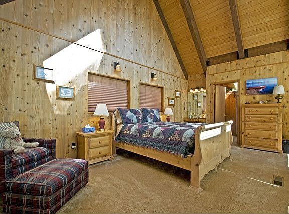 second level master suite