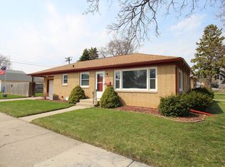 1400 Shoreland Dr, Racine, WI 53402