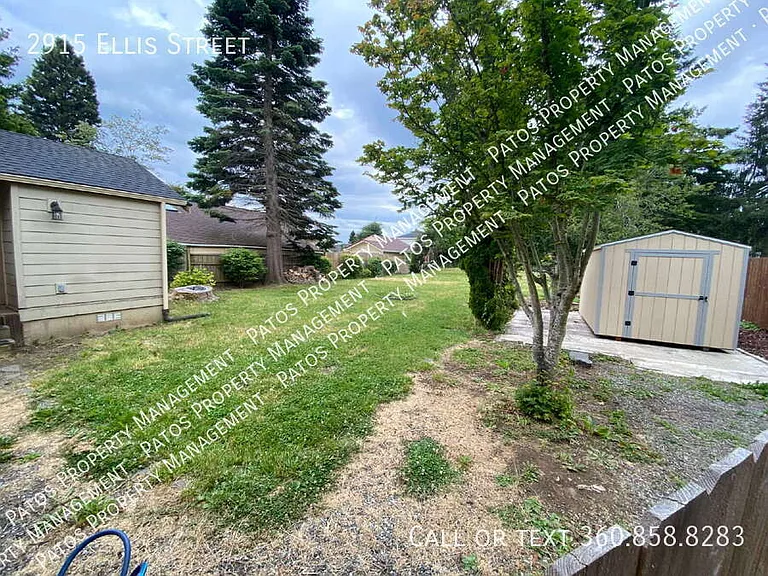 2915 Ellis St — Photo 16