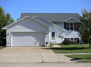 2798 Clover St, Oshkosh, WI 54901