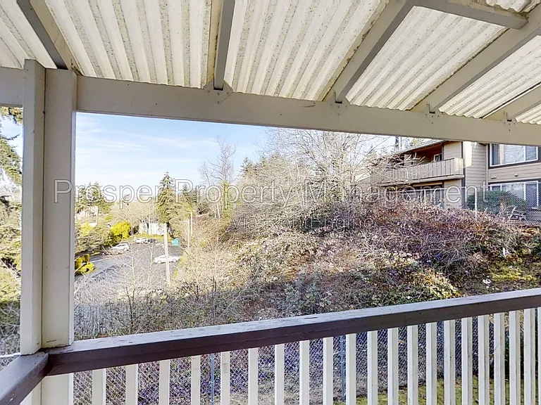 2301 S 74th St #14 — Photo 8