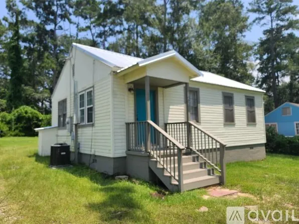 125 Pine Cir SW, Cairo, GA 39828