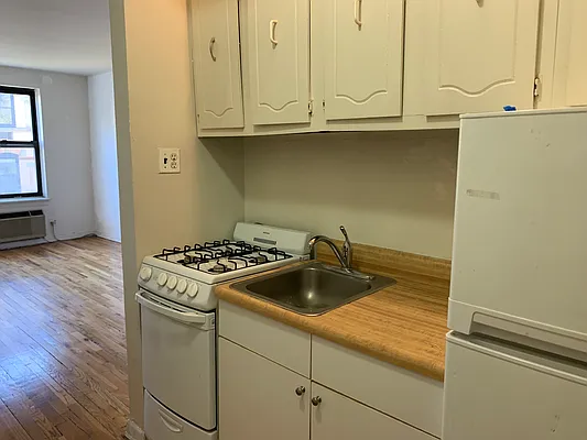 Rented by Prince Real Estate Associates LLC | media 10