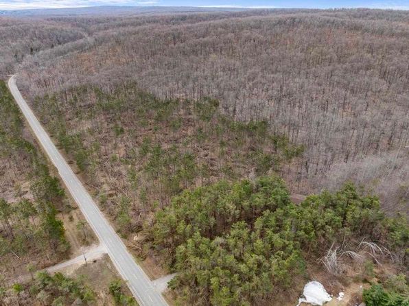 513 N State Rd, Harbor Springs, MI 49740