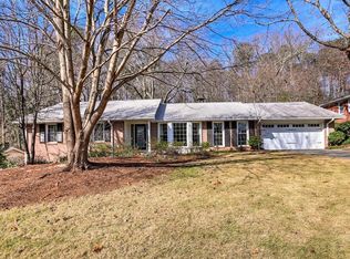 52 Brandon Ridge Dr, Sandy Springs, GA 30328