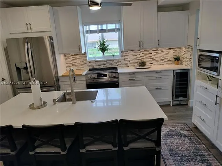 2700 SW 28th Ct #2700 — Photo 1