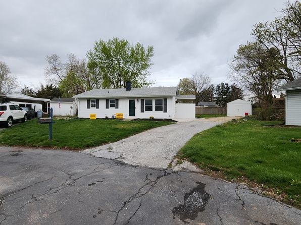 4 Manor Ct