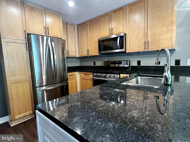 820 N Pollard St #103 — Photo 2