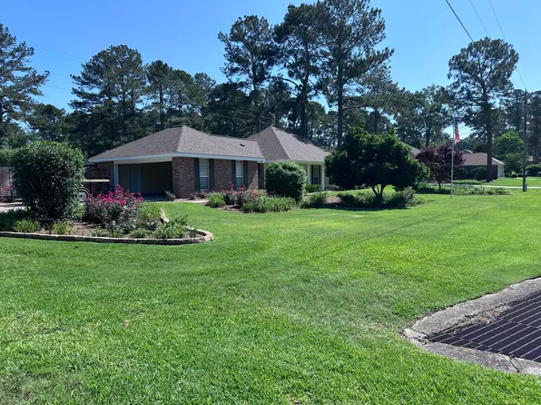 173 Somerset Dr, Hattiesburg, MS 39402