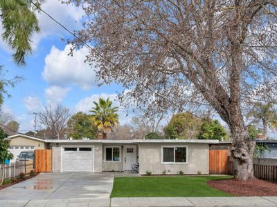 127 Newbridge St, Menlo Park, CA, 94025