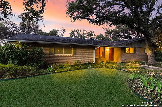 1st image of 425 Meadowbrook Dr