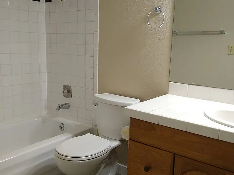 470 S Fenton St — Photo 73