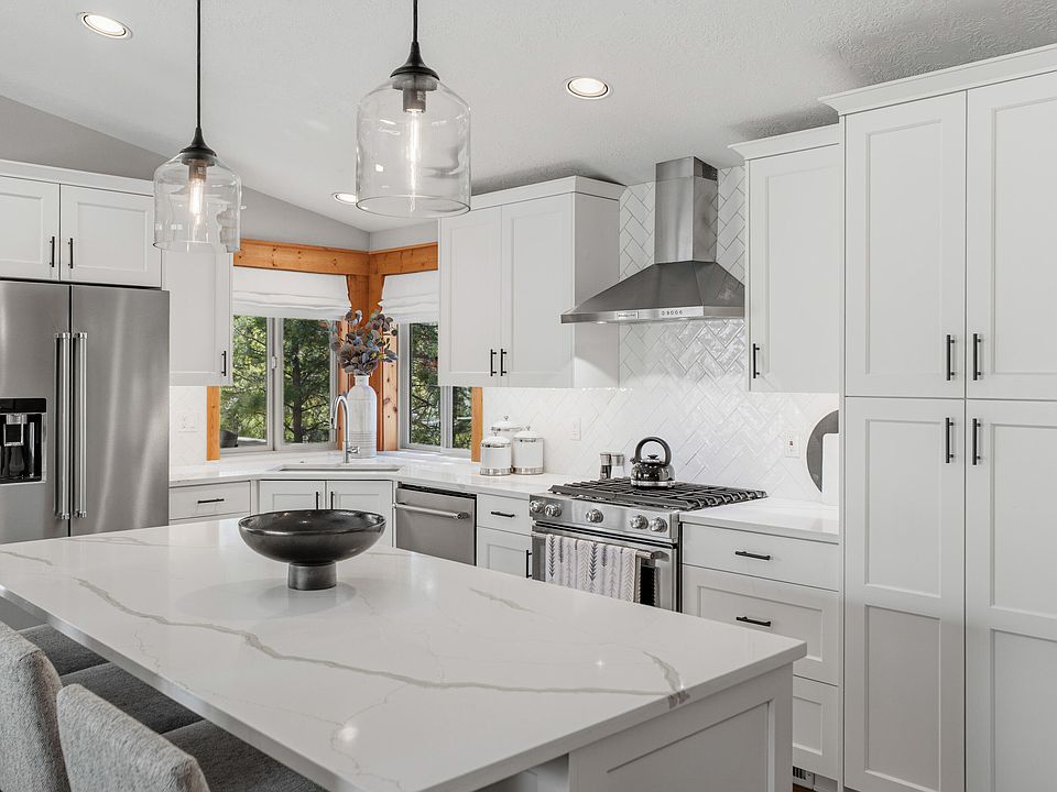 1st image of 57750 Cherrywood Ln #15